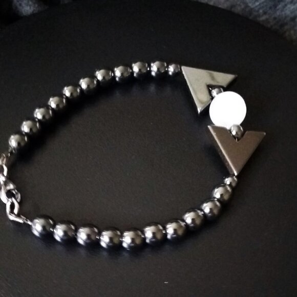 Cool Calm & Collected ~ Classy Hematite & Quartz Beaded Bracelet for 7" Wrist - Picture 7 of 9